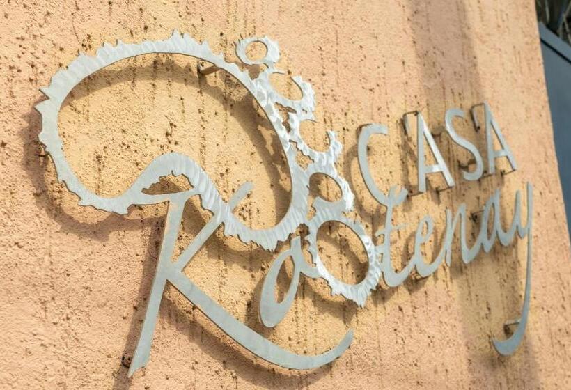 مبيت وإفطار Casa Kootenay Waterfront Bnb