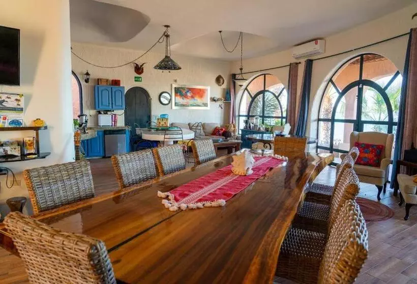 ベッドアンドブレックファースト Casa Kootenay Waterfront Bnb