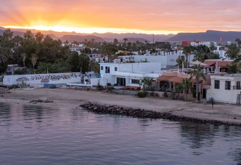 مبيت وإفطار Casa Kootenay Waterfront Bnb