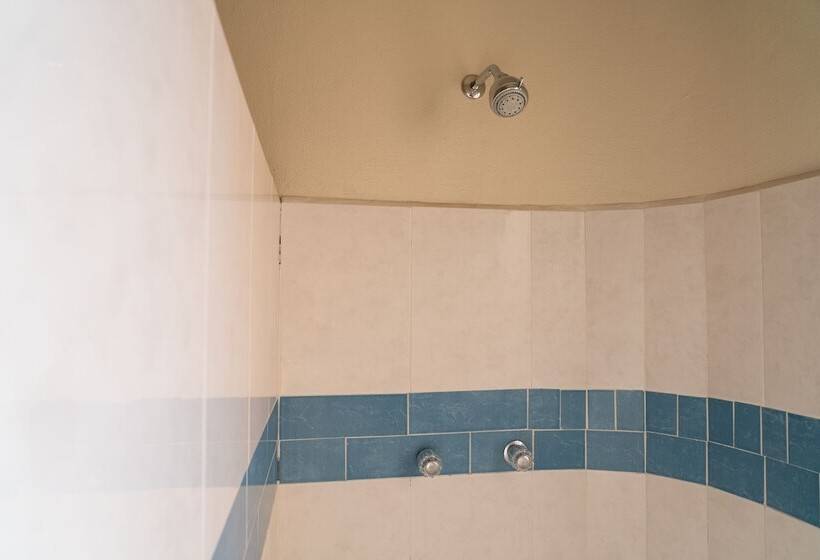 مبيت وإفطار Casa Kootenay Waterfront Bnb