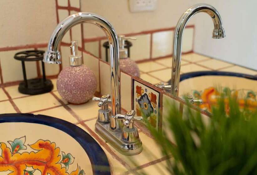 مبيت وإفطار Casa Kootenay Waterfront Bnb