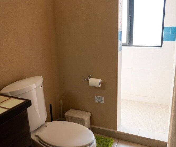 مبيت وإفطار Casa Kootenay Waterfront Bnb