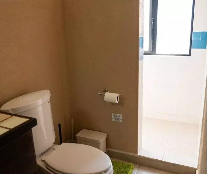 ベッドアンドブレックファースト Casa Kootenay Waterfront Bnb