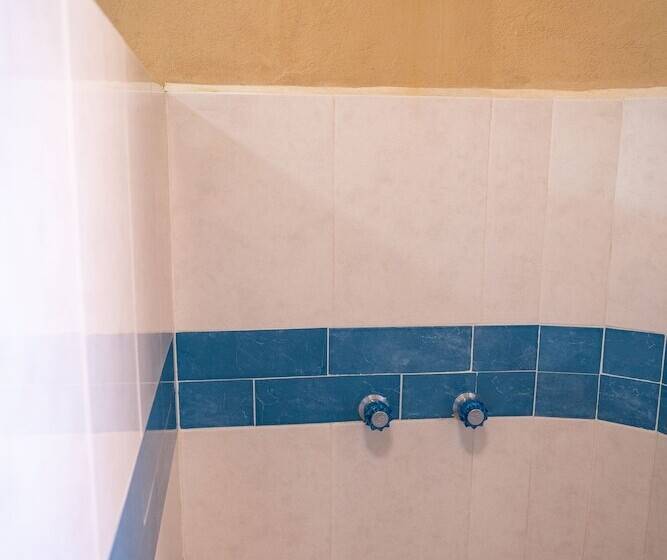 مبيت وإفطار Casa Kootenay Waterfront Bnb