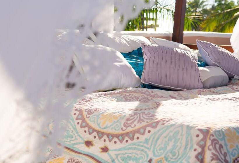 مبيت وإفطار Casa Kootenay Waterfront Bnb