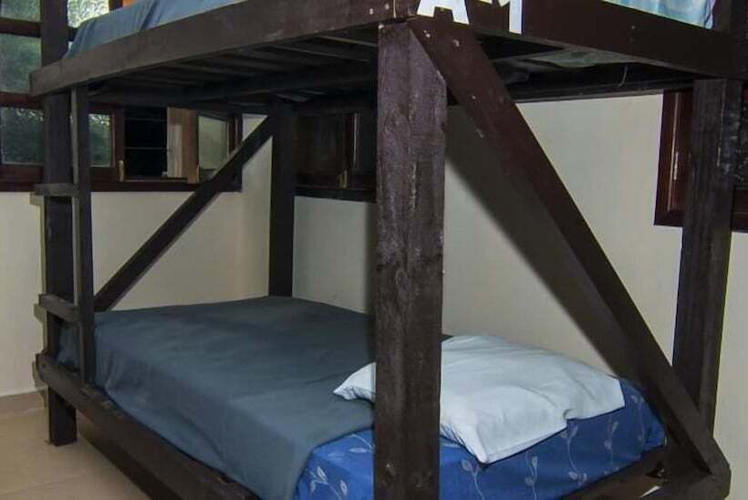 Charlys Hostal   Hostel