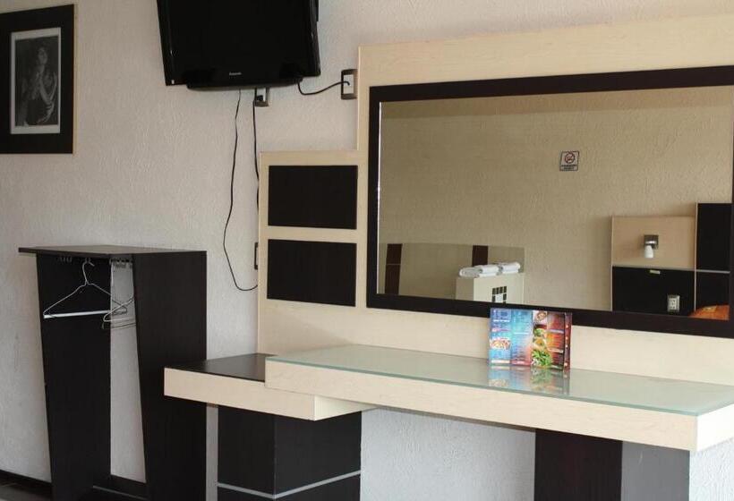 בית מלון כפרי Aqueronte