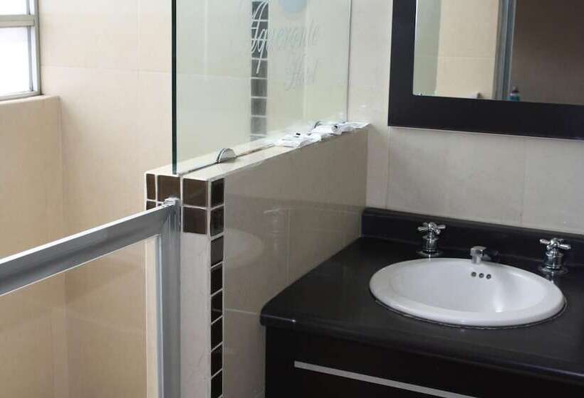 בית מלון כפרי Aqueronte