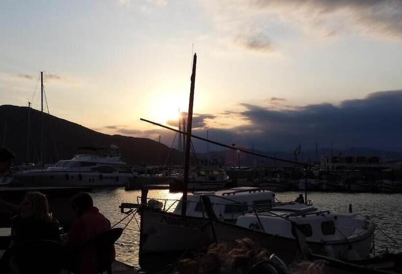 هتل Boutique Mar D Amunt