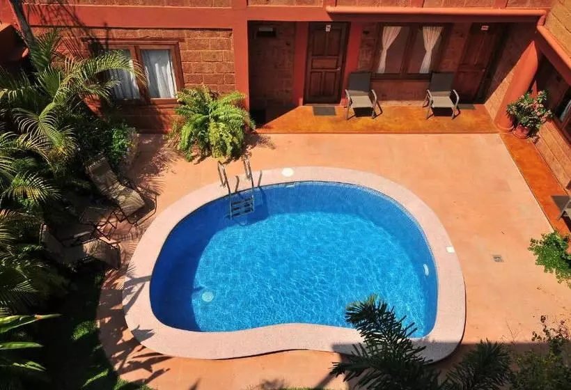 هتل Casa San Pancho