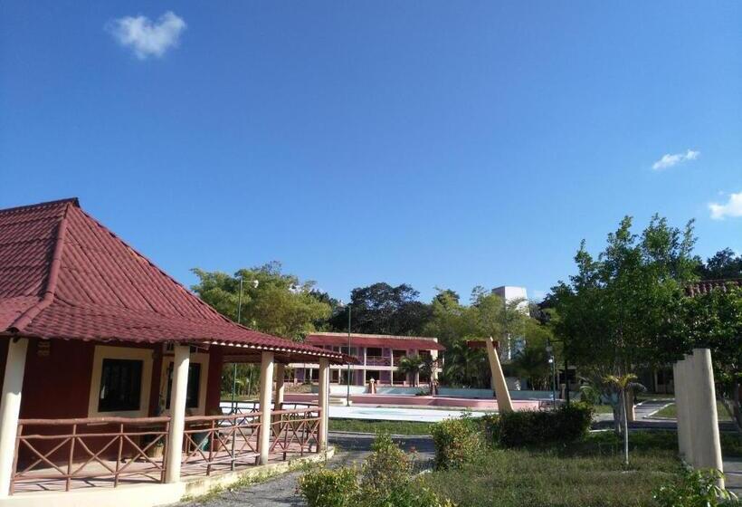 فندق Debliz Xpujil