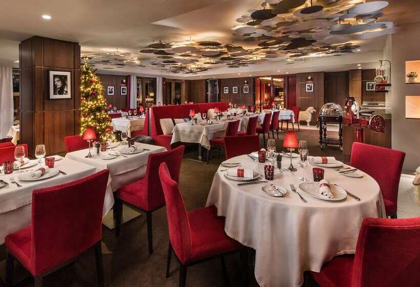 호텔 Hôtel Barrière Les Neiges Courchevel