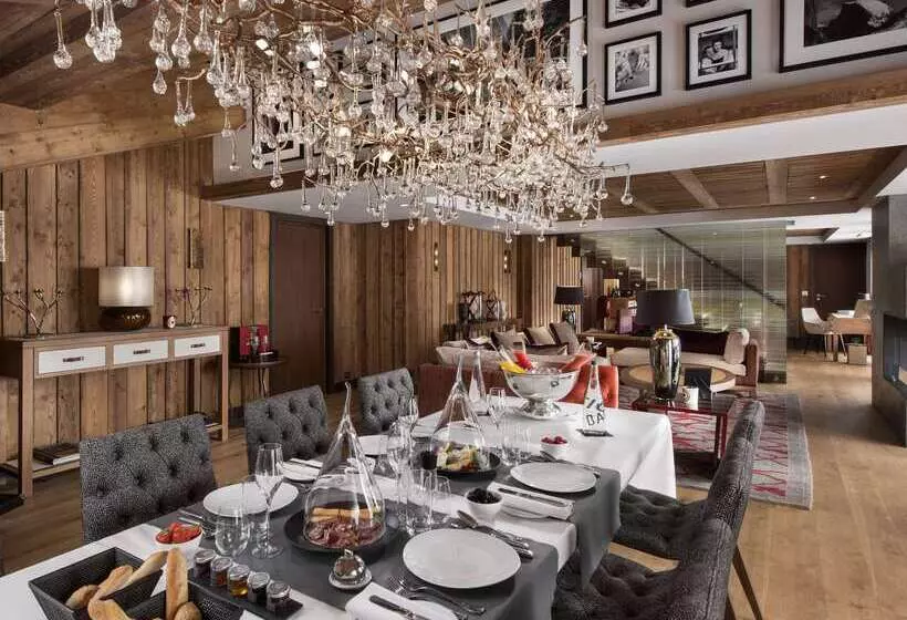 Hotelli Hôtel Barrière Les Neiges Courchevel