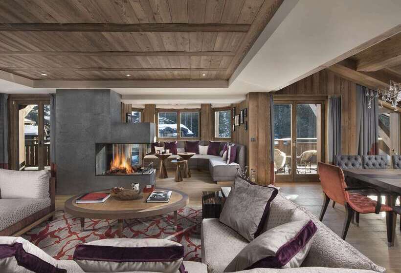 호텔 Hôtel Barrière Les Neiges Courchevel