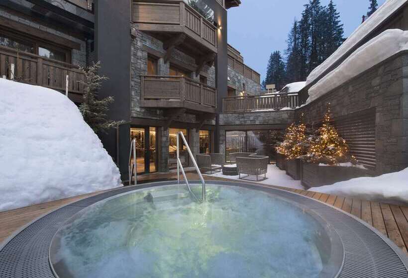 호텔 Hôtel Barrière Les Neiges Courchevel