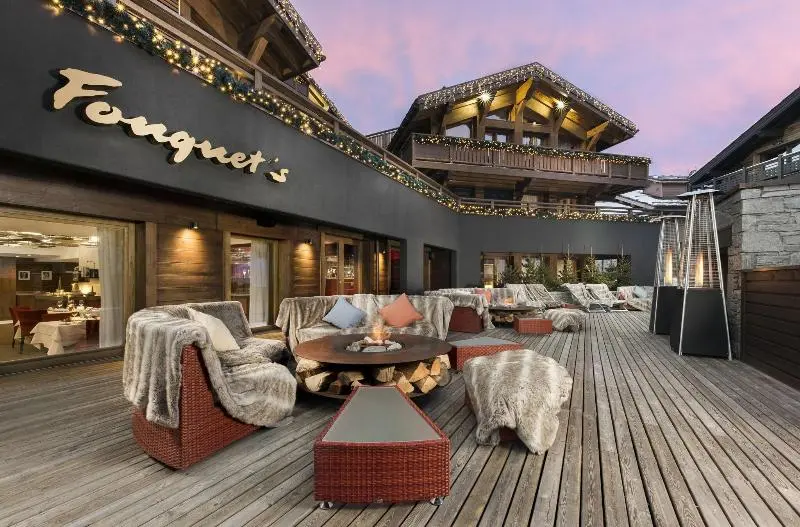 ホテル Hôtel Barrière Les Neiges Courchevel