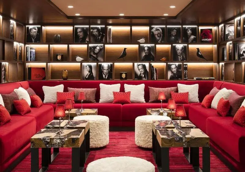 ホテル Hôtel Barrière Les Neiges Courchevel