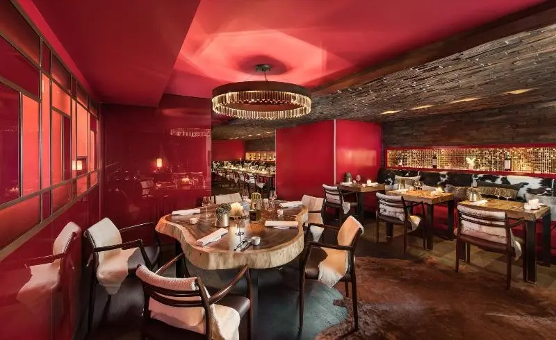 ホテル Hôtel Barrière Les Neiges Courchevel