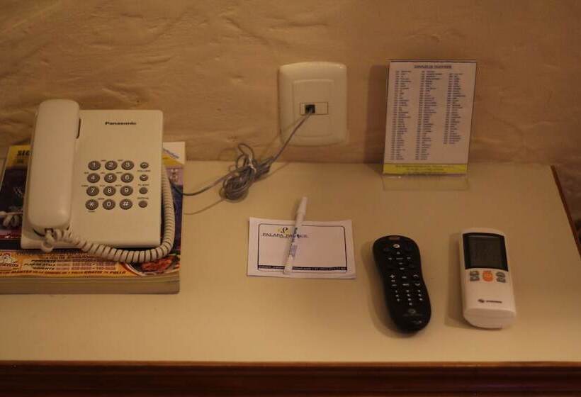 فندق Palapa Palace