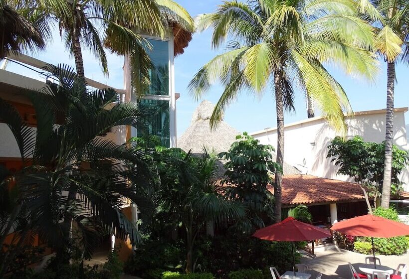 فندق Palapa Palace