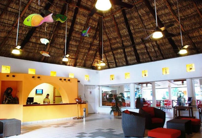 فندق Palapa Palace