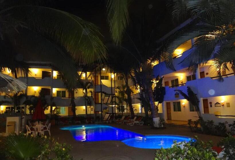 فندق Palapa Palace