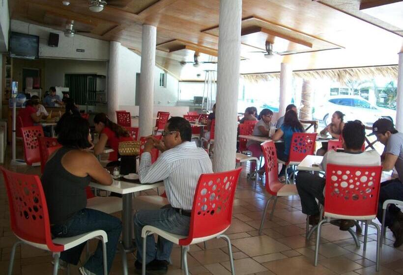 فندق Palapa Palace