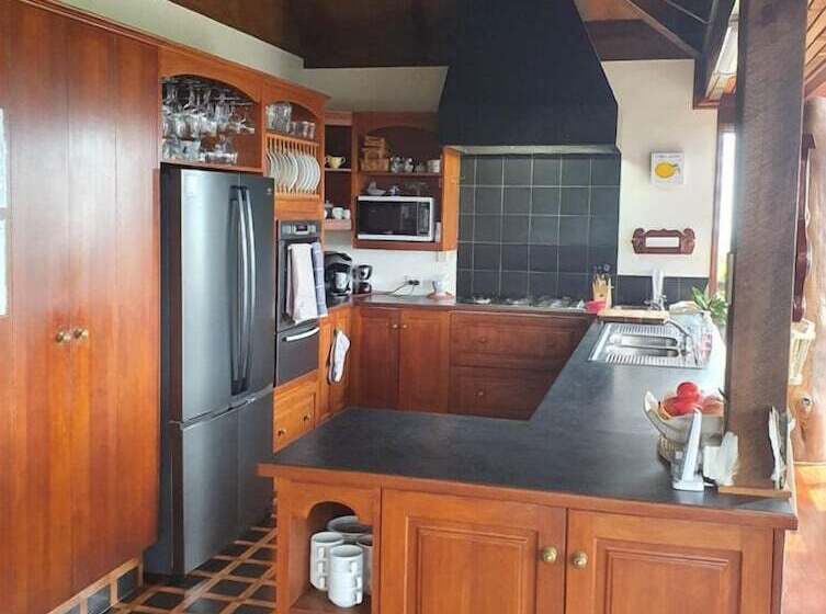 ホテル Tamborine Mountain Bed And Breakfast