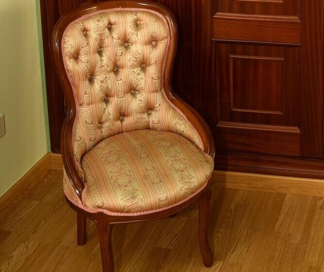 هتل Villa De Ribadeo