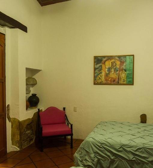 Las Mariposas Hotel & Studios