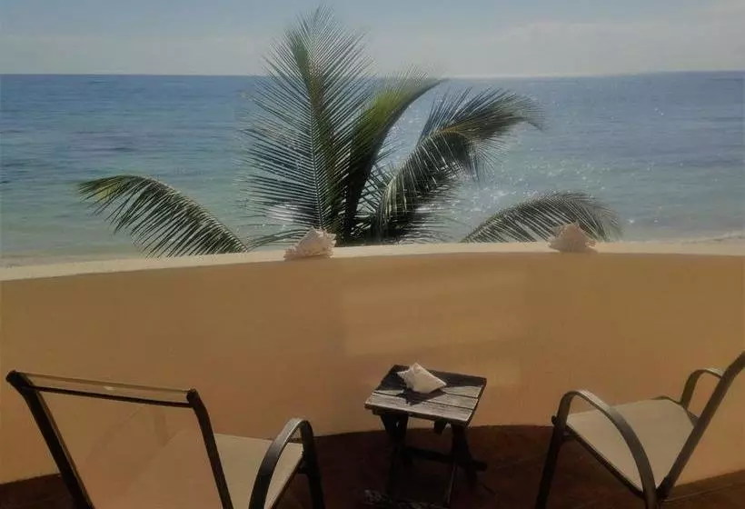 リゾートホテル Balamku Inn On The Beach