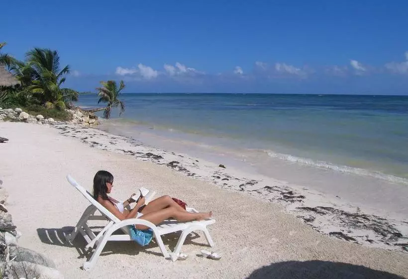リゾートホテル Balamku Inn On The Beach