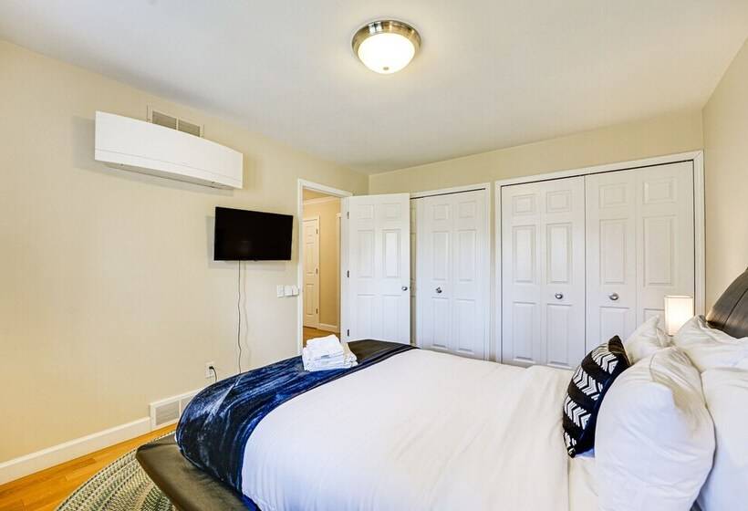 Bloomfield Retreat W/ Pool: 6 Mi To Riverside Park