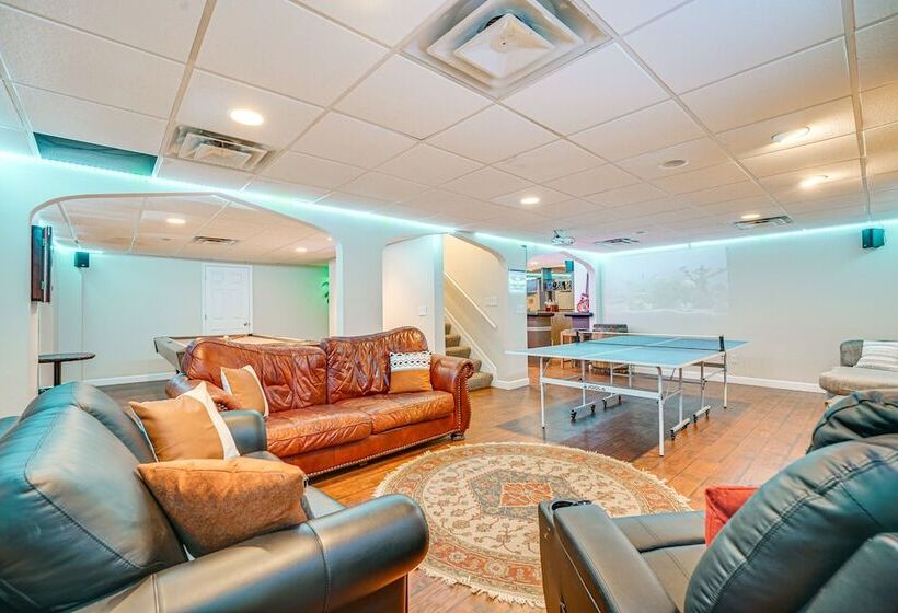 Bloomfield Retreat W/ Pool: 6 Mi To Riverside Park