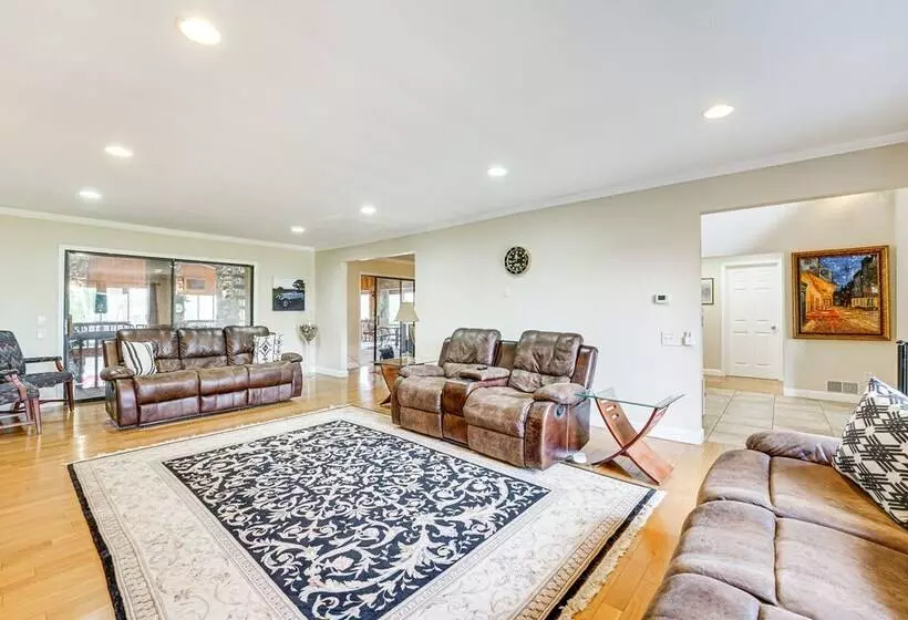 Bloomfield Retreat W/ Pool: 6 Mi To Riverside Park