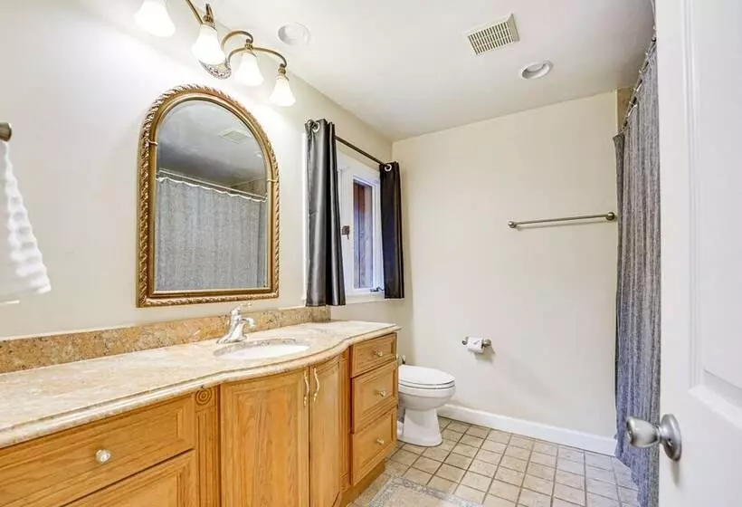 Bloomfield Retreat W/ Pool: 6 Mi To Riverside Park