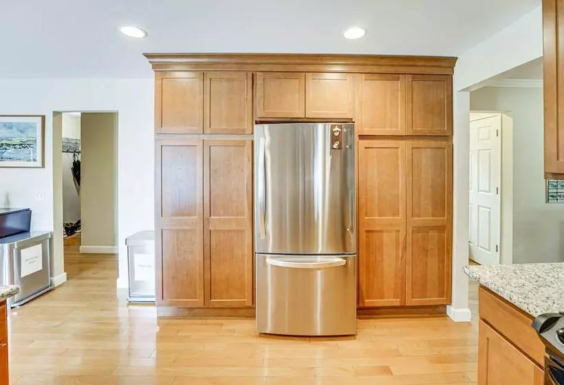 Bloomfield Retreat W/ Pool: 6 Mi To Riverside Park