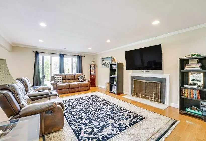 Bloomfield Retreat W/ Pool: 6 Mi To Riverside Park