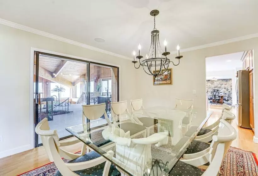 Bloomfield Retreat W/ Pool: 6 Mi To Riverside Park