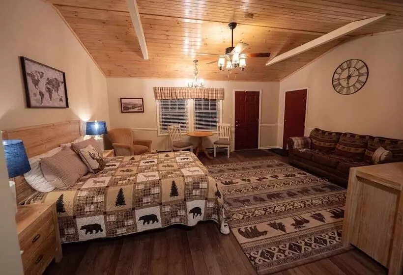 Motelli The Snowshoe Lodge