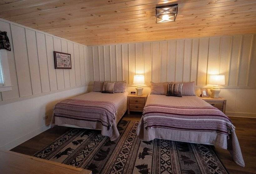 汽车旅馆 The Snowshoe Lodge