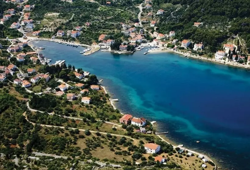 ペンション Room In Apartment   Charming Apartment Venilia Blue, Sleeps 4