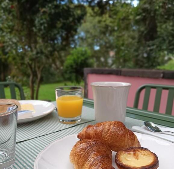 تختخواب و صبحانه Solar Dos Cantos Botanic House & Garden