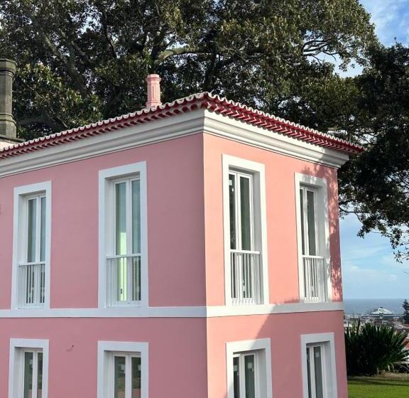 تختخواب و صبحانه Solar Dos Cantos Botanic House & Garden