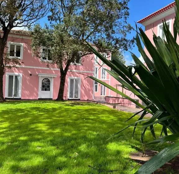 تختخواب و صبحانه Solar Dos Cantos Botanic House & Garden