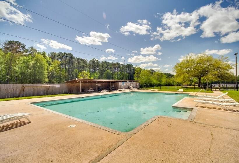 Biloxi Resort Cottage W/ Pool & Lake Access!