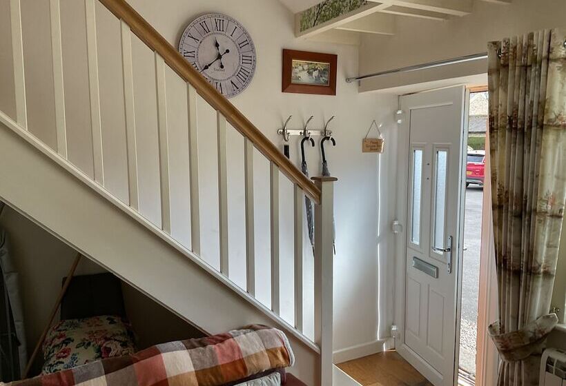 Captivating 2 Bed Cottage In Grewelthorpe
