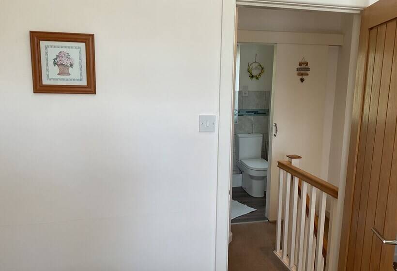 Captivating 2 Bed Cottage In Grewelthorpe