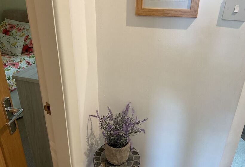 Captivating 2 Bed Cottage In Grewelthorpe