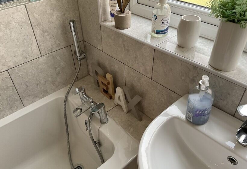 Captivating 2 Bed Cottage In Grewelthorpe